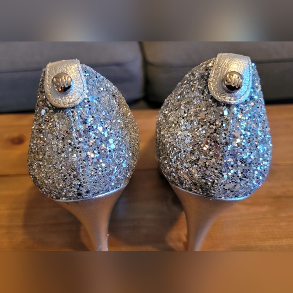 Stuart Weitzman Silver Glitter Peep-toe Pump - 7.5 - Picture 7 of 16